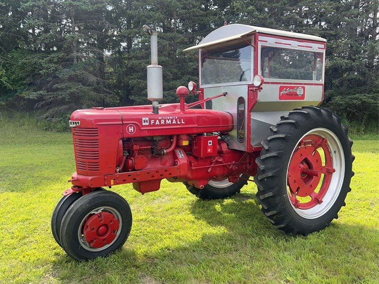 1948-farmall-h-with-automatic-cab-image-1