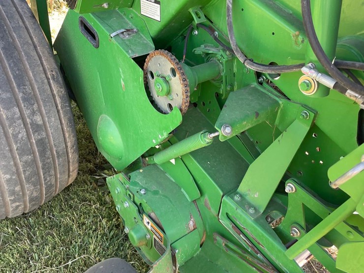2013-john-deere-569-premium-image-31