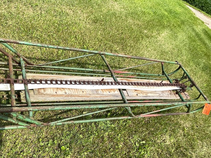 #5505-•-john-deere-61'-metal-bale-elevator-image-13