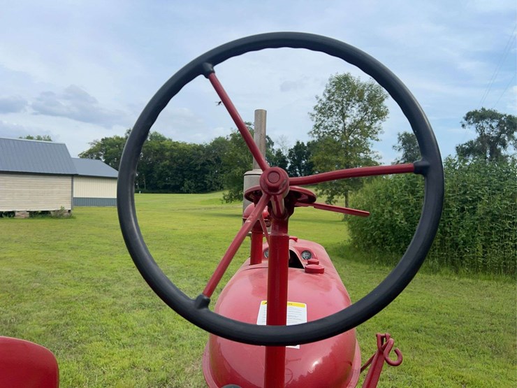 1940-farmall-h-distillate-image-37