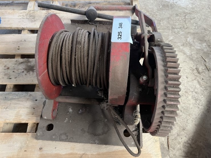beebe-bros.-all-steel-5-ton-winch-image-3