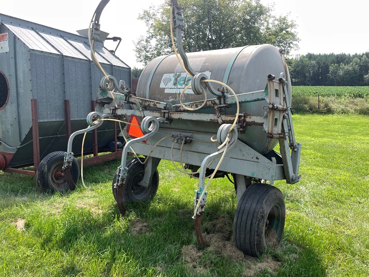 #5483-•-top-air-pull-behind-40'-sprayer-image-2