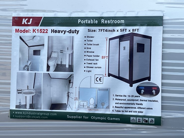 #4002-•-portable-restroom-image-2
