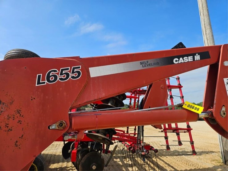case-ih-l655-image-22