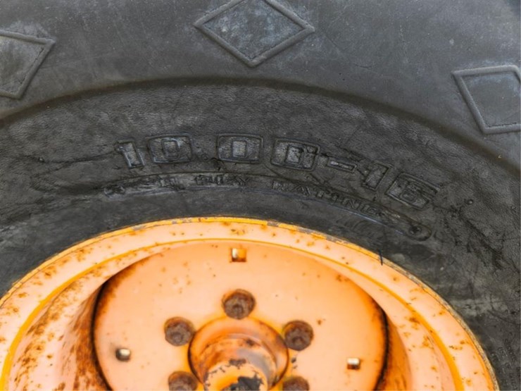 massey-ferguson-383-image-44