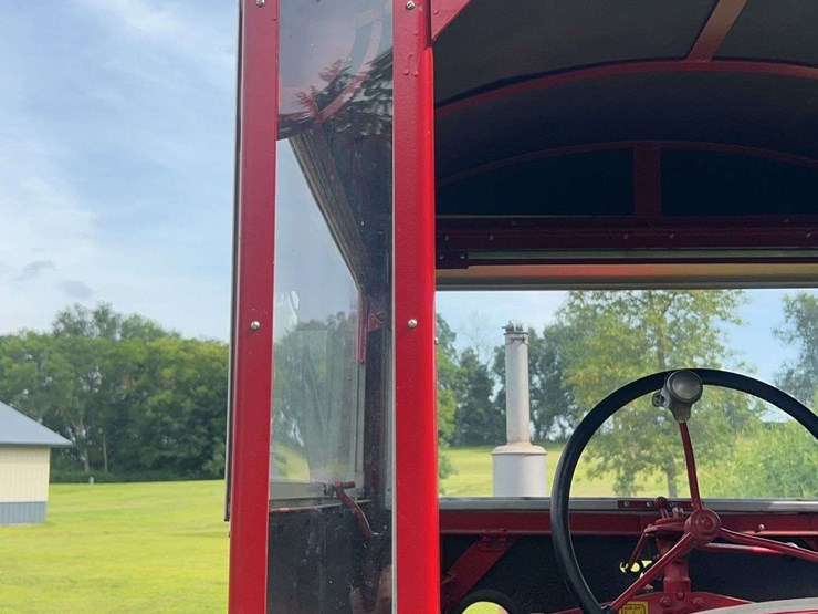 1948-farmall-h-with-automatic-cab-image-37