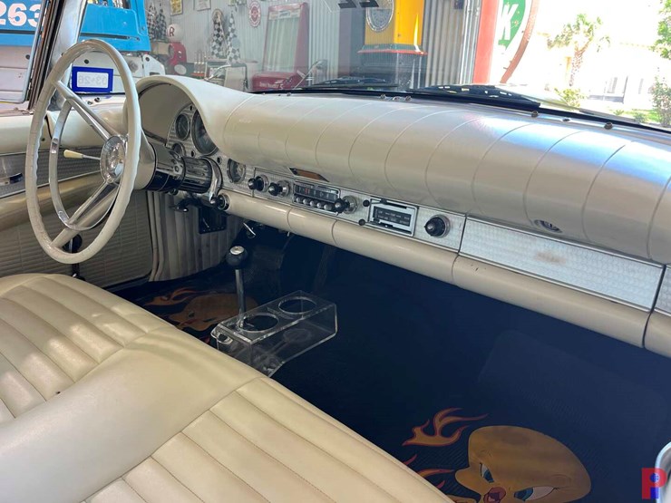 1957-ford-thunderbird-image-26