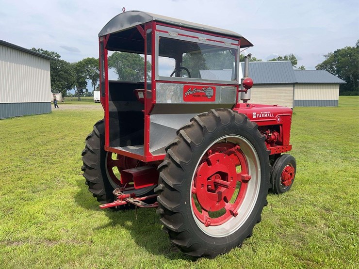 1948-farmall-h-with-automatic-cab-image-5