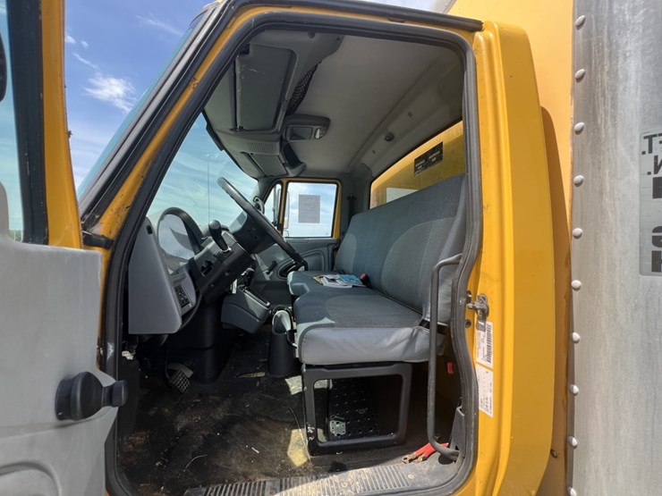 2007-international-durastar-4300-image-10