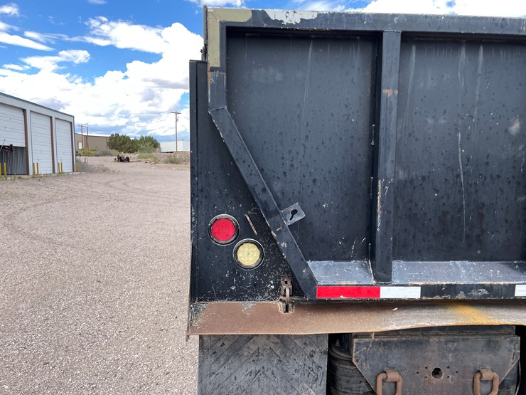 #1007-•-2013-freightliner-dump-truck-(elephant-butte,-nm)-(nm-title)-image-31