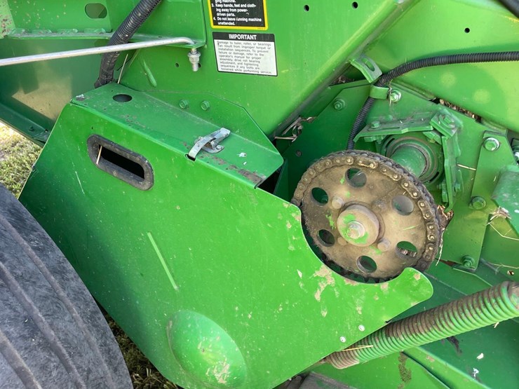 2019-john-deere-560m-image-24