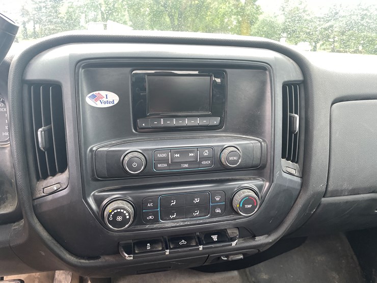#112-•-2015-chevy-2500-diesel-4x4-pickup-(has-wi-title)-image-48