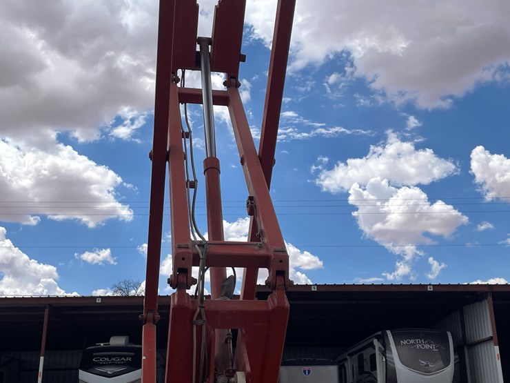 #1017-•-scissor-lift-image-34