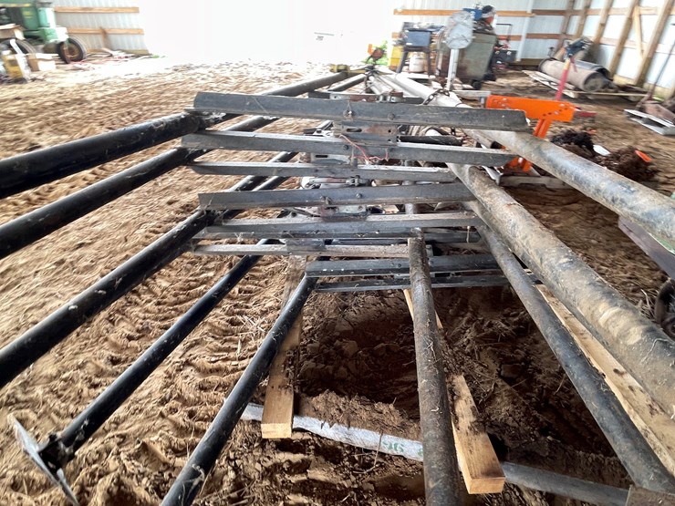 #5528-•-grain-bin-lifters-image-12