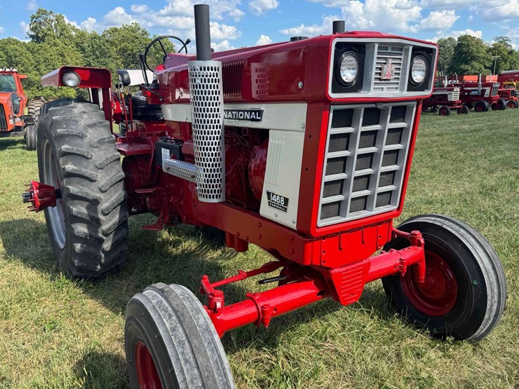 1972-ih-1468-tractor-image-7
