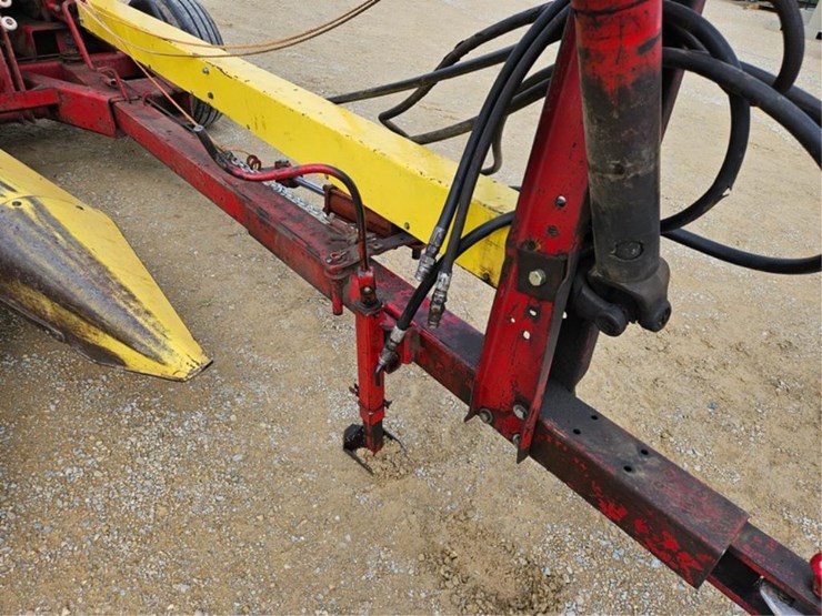 new-holland-770-image-10