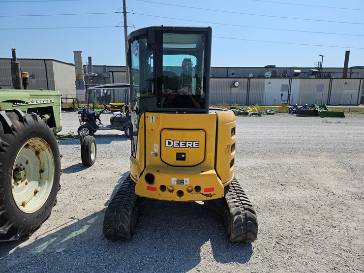 2019-deere-35g-image-11