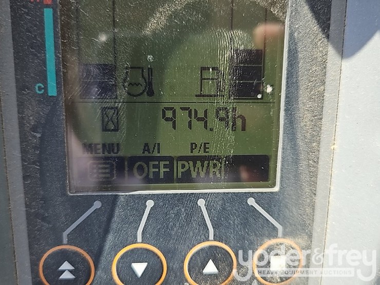 2019-deere-35g-image-38