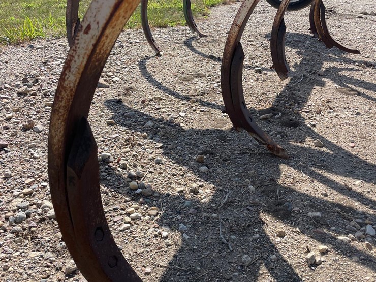 12ft-chisel-plow-image-9