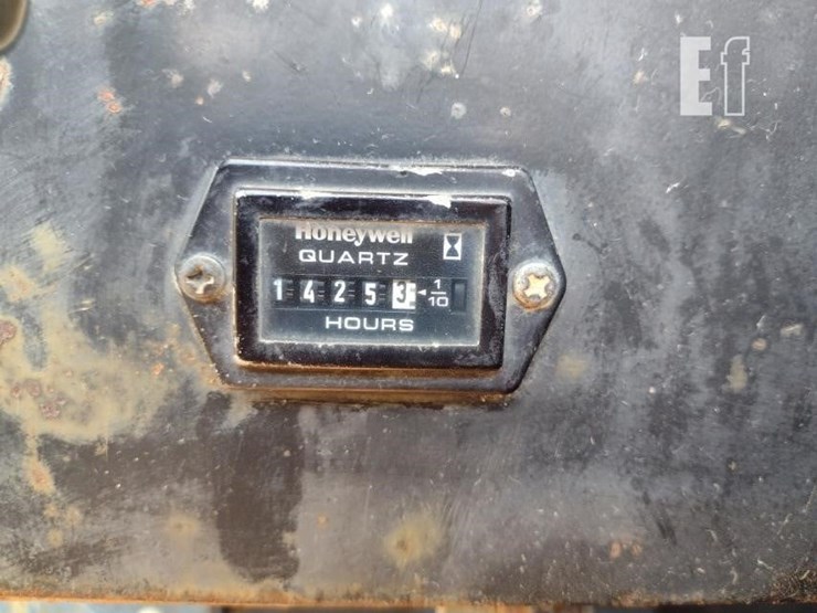2013-morooka-mst800vd-image-6