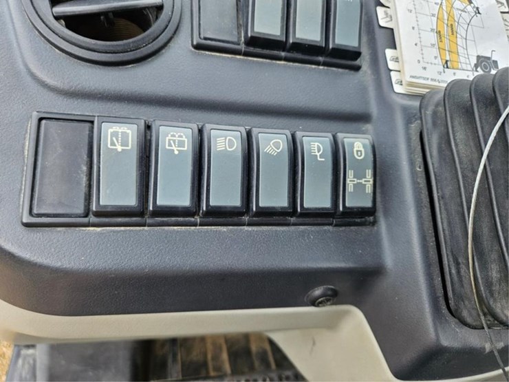 caterpillar-th407c-image-31