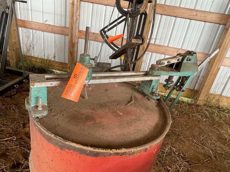 #5536-•-foley-metal-tapper-on-metal-barrel-image-5