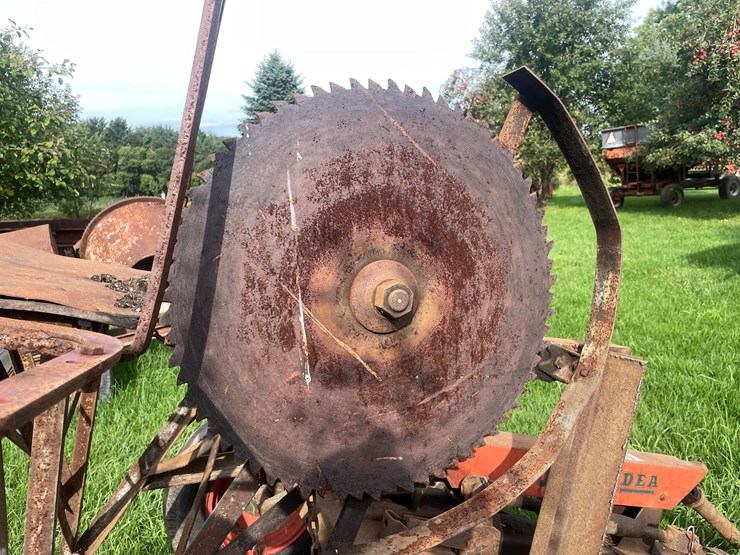 #5478-•-new-idea-pto-driven-buzz-saw-image-13