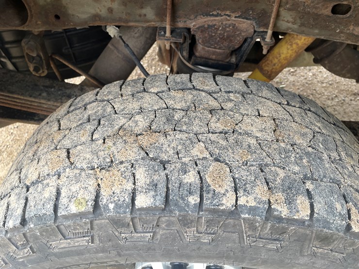 #112-•-2015-chevy-2500-diesel-4x4-pickup-(has-wi-title)-image-21