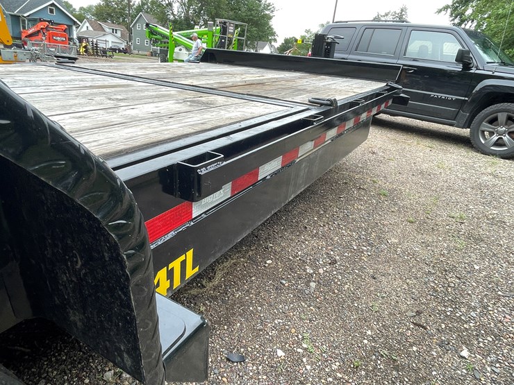 #166-•-2024-big-tex-22'-tilt-bed-equipment-trailer-(has-wi-title)-image-35