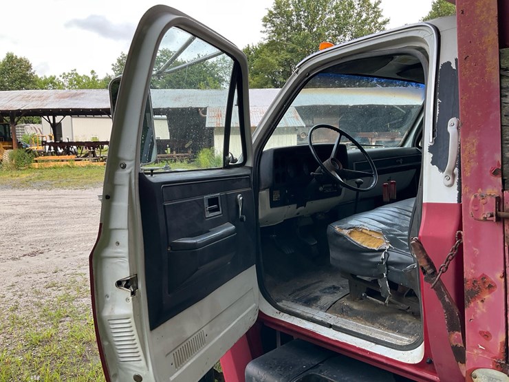 #220-•-1990-chevy-60-dump-truck-image-33