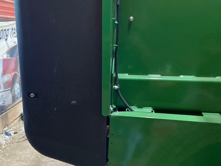 john-deere-560r-image-37