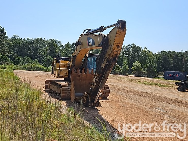 2016-caterpillar-336fl-image-5