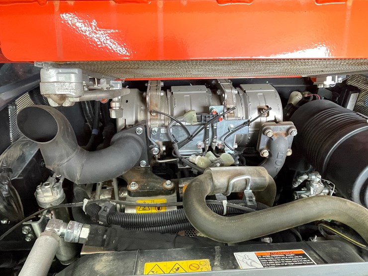 kubota-svl65-2-image-52