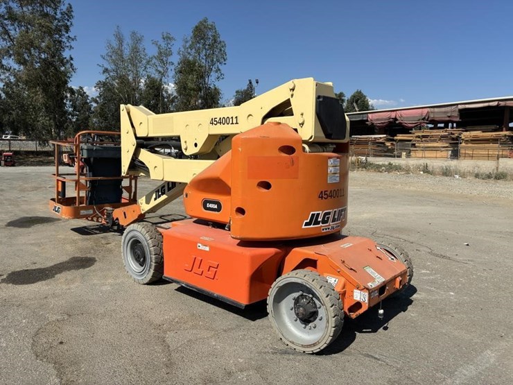 2007-jlg-e400a-image-4