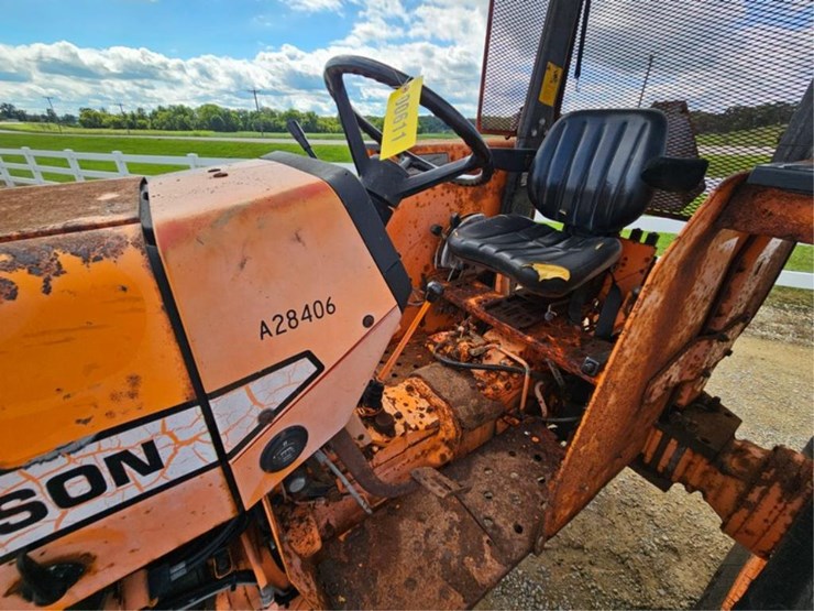 massey-ferguson-383-image-23