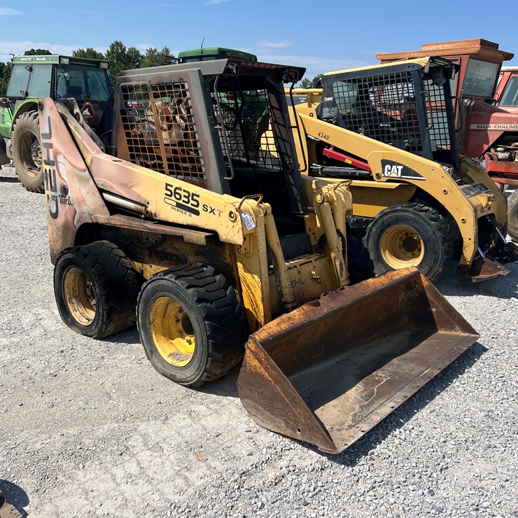 GEHL 5635SXT