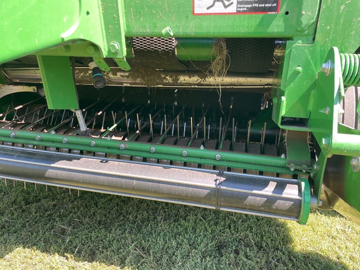 2019-john-deere-560m-image-15