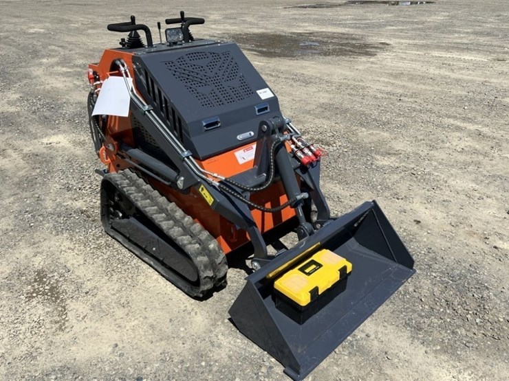 2025-tpm-t460-mini-compact-track-loader-image-2