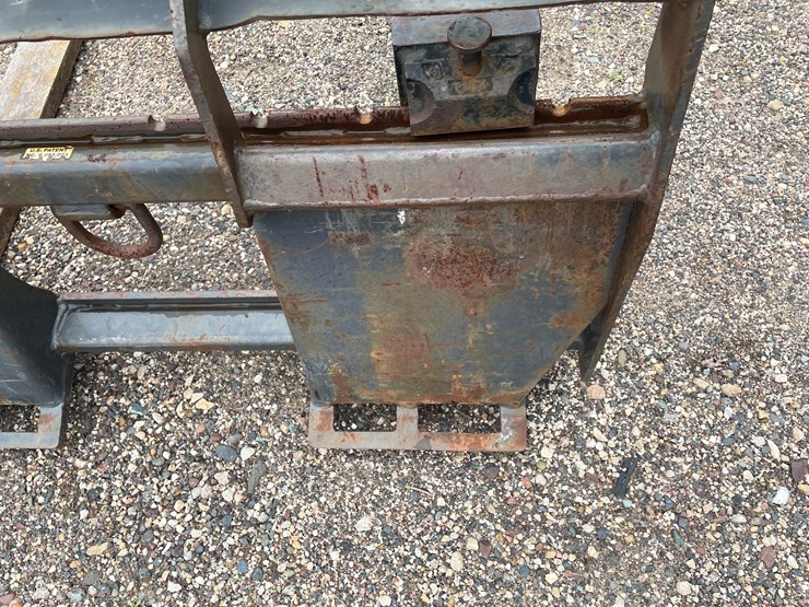 #192-•-bradco-skid-steer-mount-pallet-forks-image-11