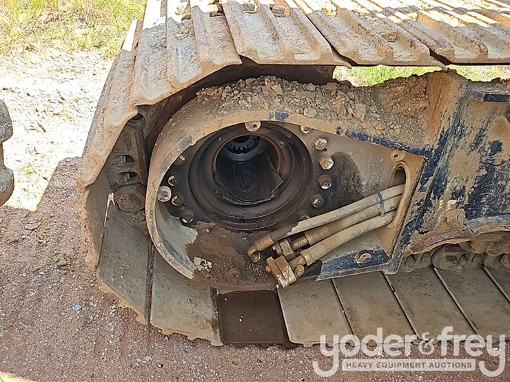 2016-caterpillar-336fl-image-19