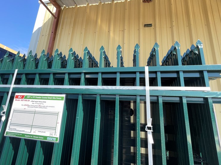 #4010-•-powder-coated-steel-site-fence-image-9