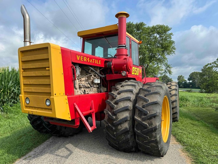 1976-versatile-850-image-8
