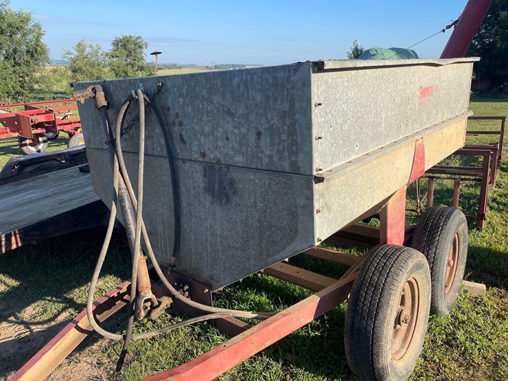 snowco-2-ton-auger-wagon-image-4