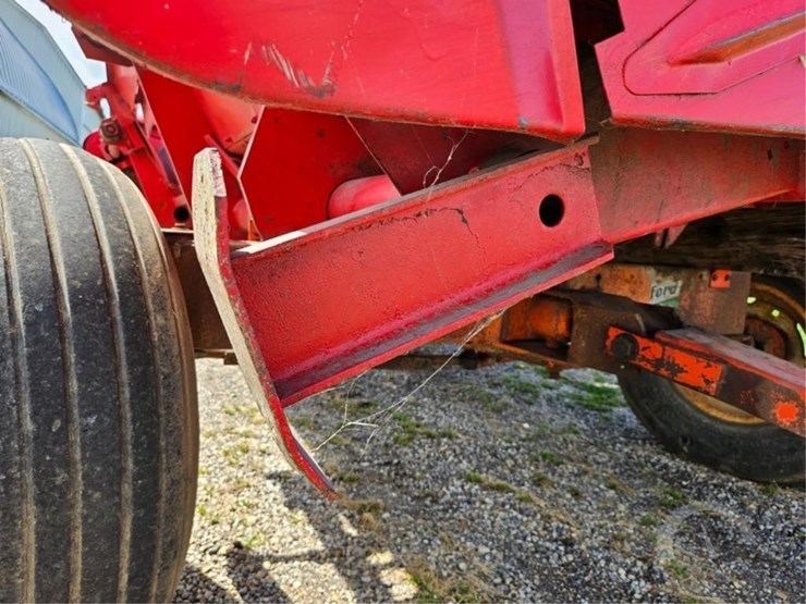 massey-ferguson-1163-image-44