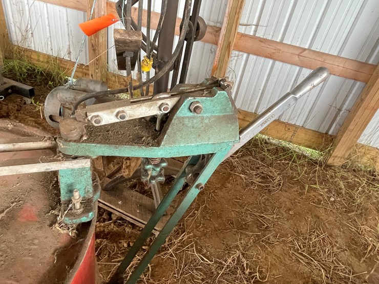 #5536-•-foley-metal-tapper-on-metal-barrel-image-6