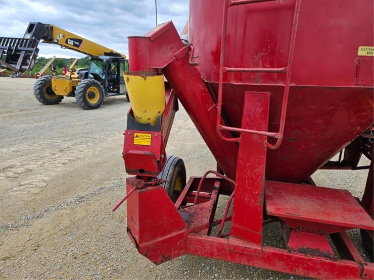 farmhand-817-image-27