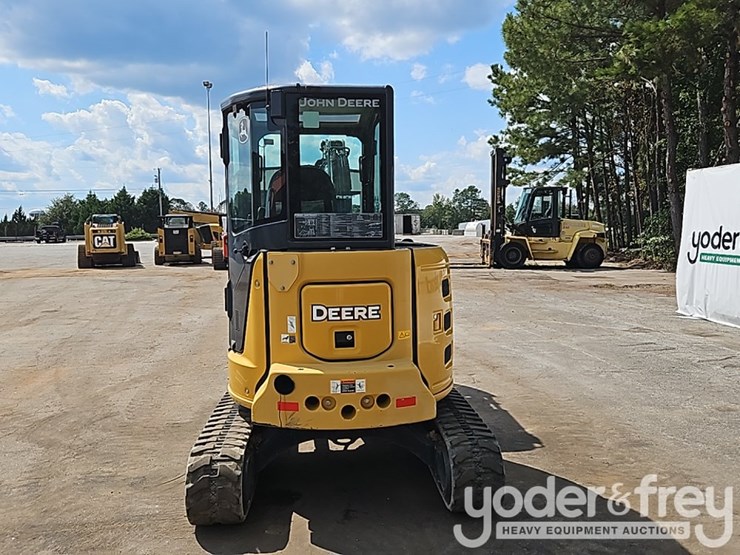 2019-deere-35g-image-28