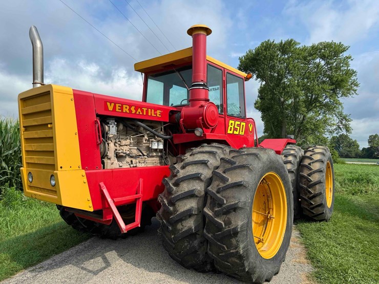 1976-versatile-850-image-9