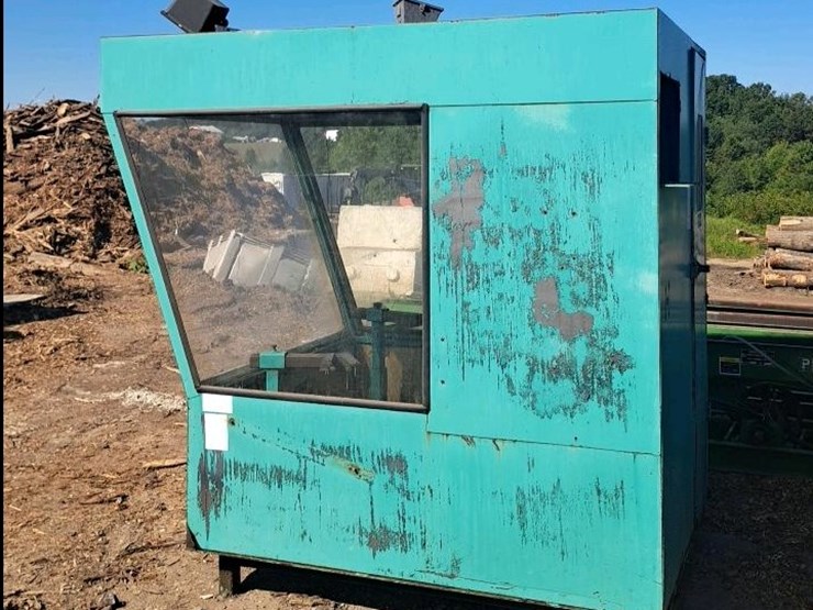 #276-•-helle-operators-cab*-image-2