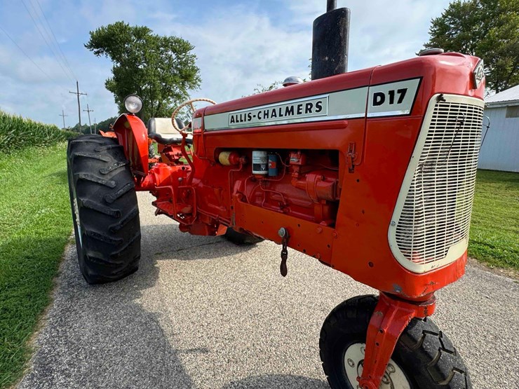 1963-allis-chalmers-d17-image-2